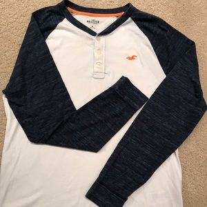 Men’s Medium Hollister 3/4 Baseball TSHIRT. $20